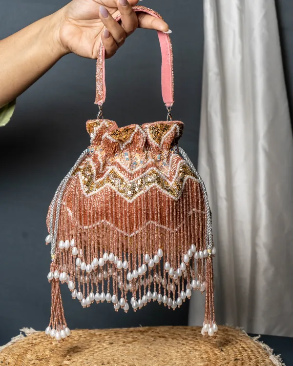 Zarifa_Rose_Fringe_Potli